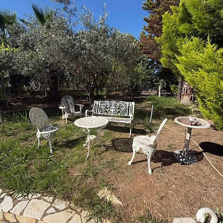 Вилла W Studio, Pool, Garden, Sleeps 12 To 15 Rakhai